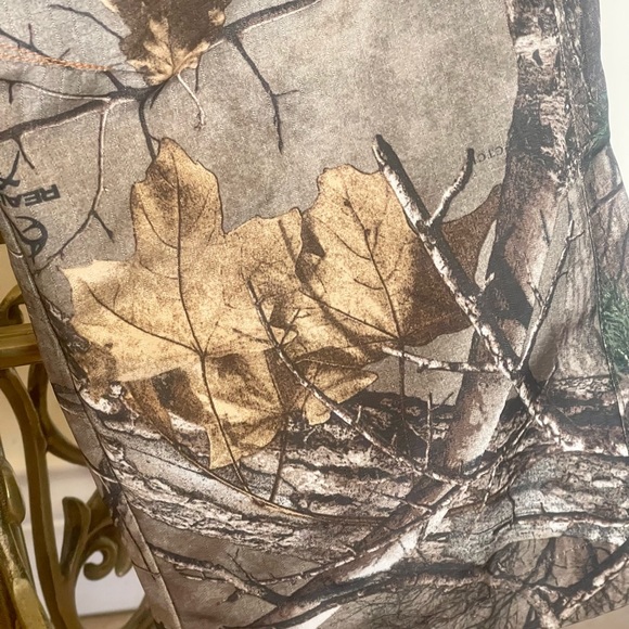 Awesome Field and Stream Real Tree youth no scent hunting  pants - Picture 4 of 12